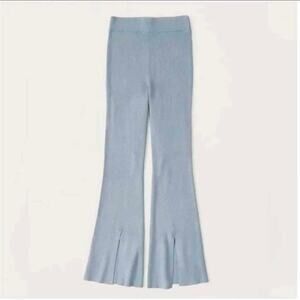 Abercrombie & Fitch blue knit ribbed flare pants size large